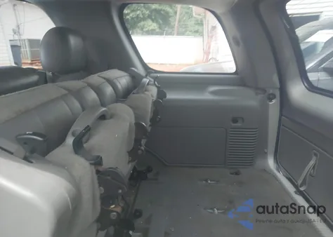 2004 Chevrolet Tahoe Lt z USA, uszkodzony, nr VIN 1GNEC13Z14R211682